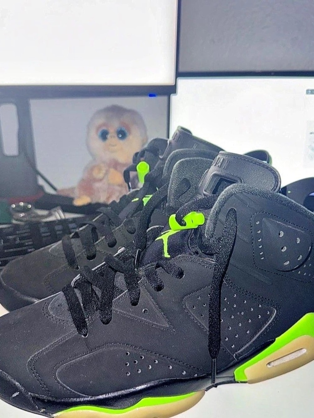 Jordan Air Jordan 6 Retro "Electric Green" Black & Green Sneakers